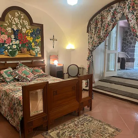 Casa Bacot Canneto (Lipari)