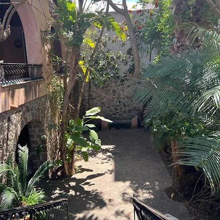 Casa Bacot קאנטו